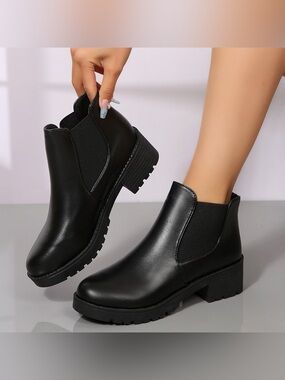Round Toe Block Heels Boots